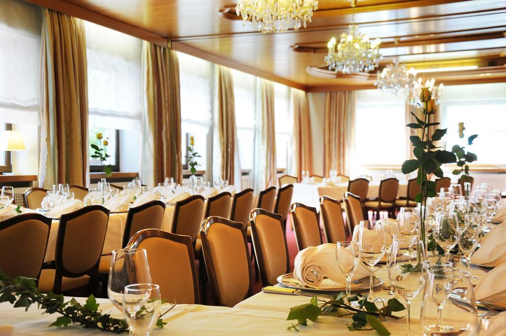 Hotel - Restaurant Erich Roediger バート・シュタッフェルシュタイン エクステリア 写真